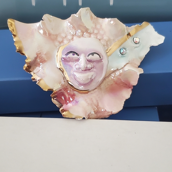 Colorful Decoupage Pin - Picture 6 of 6